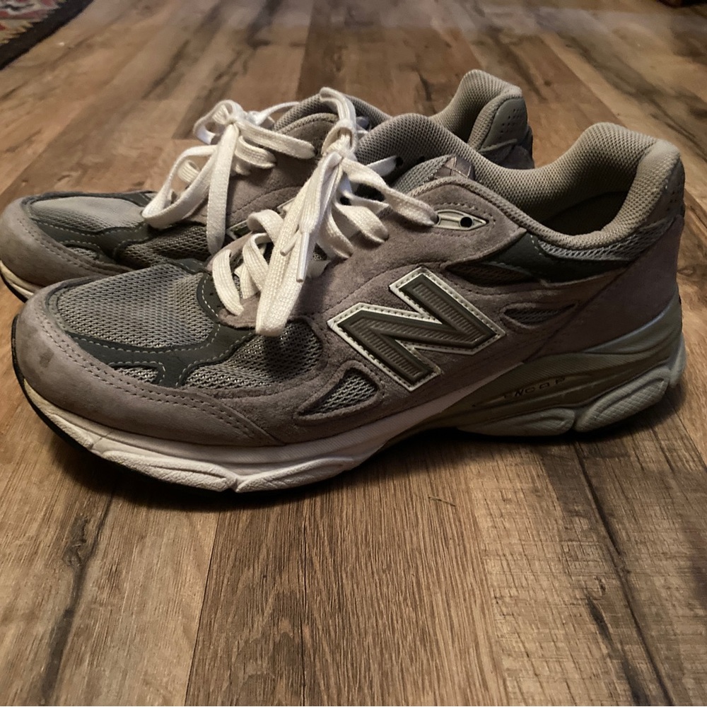 New Balance 990w Grey Sneakers